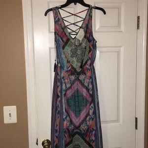 Long sleeveless dress